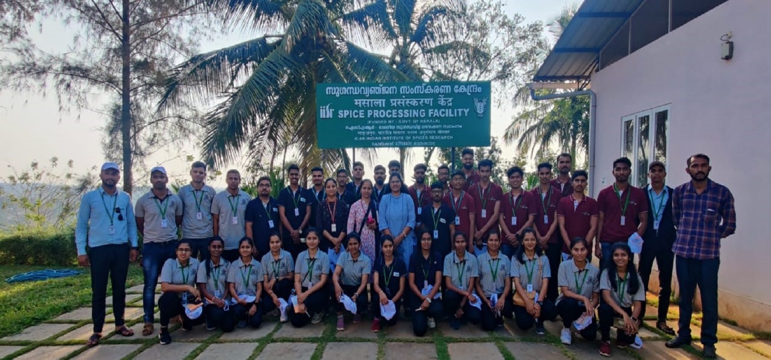 Educational Visit of Final Year Students to Spice Processing Facility at ICAR IISR Kozhikode,Kerla